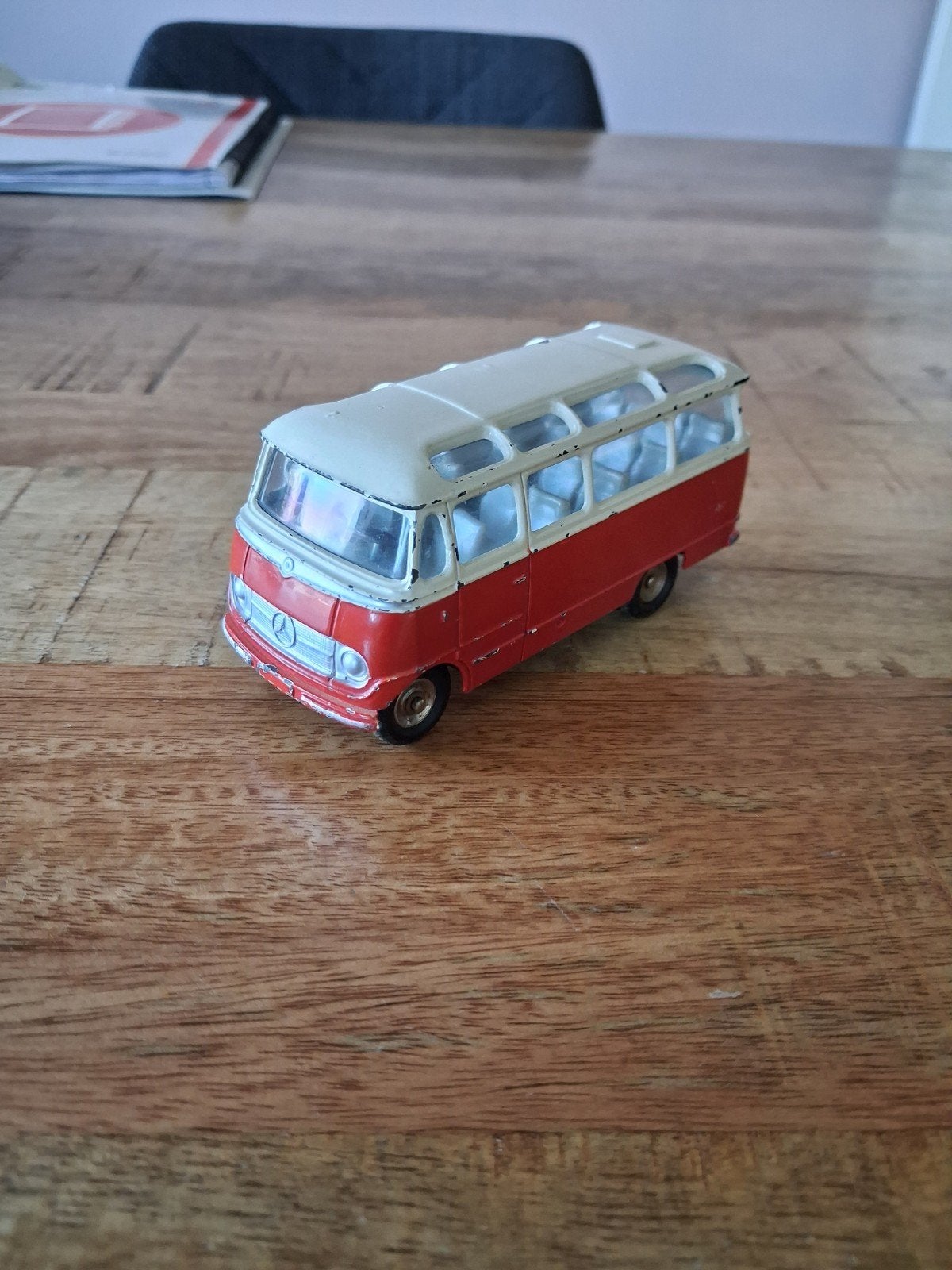 Dinky toys Mercedes Benz busje., Ophalen of Verzenden, Gebruikt, Auto, Dinky Toys