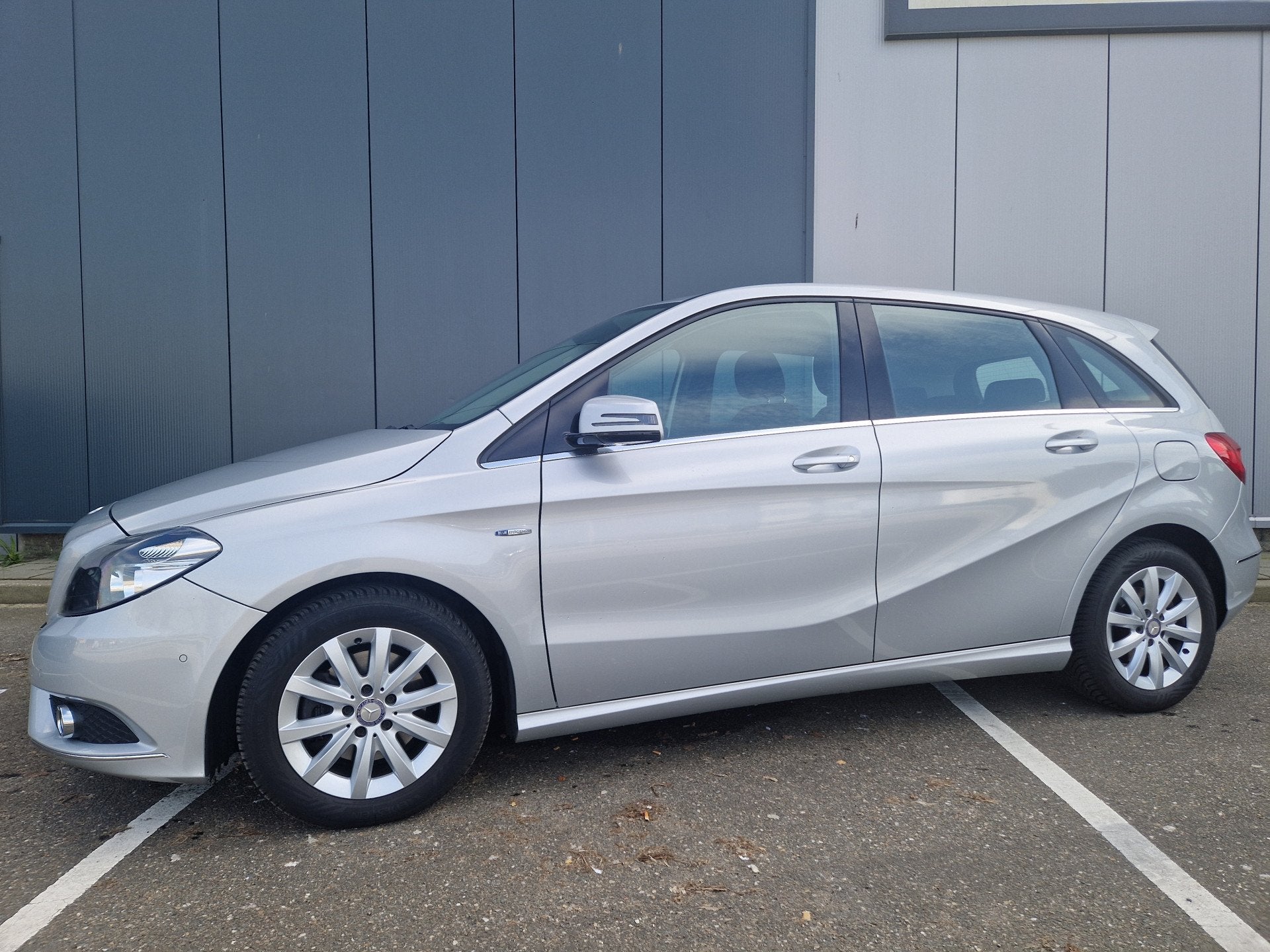 Mercedes-Benz B-Klasse 200 Ambition Climatronic AUTOMAAT Pdc, Euro 5, Gebruikt, Automatische klimaatregeling, 1595 cc