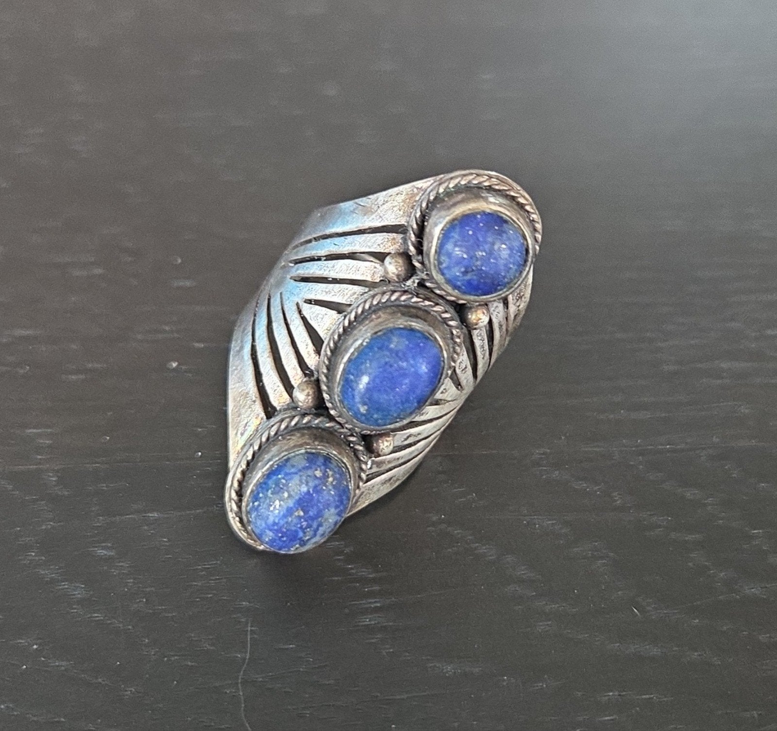 vintage handgemaakte zilveren ring lapislazuli steen, Gebruikt, Ophalen of Verzenden, X, Dame