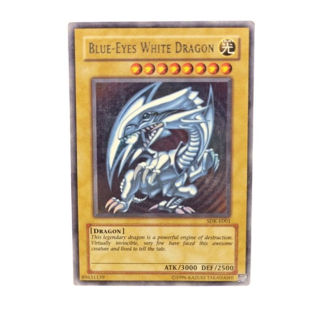 Blue Eyes White Dragon (SDK-E001), Ophalen of Verzenden, Gebruikt, Losse kaart, Foil