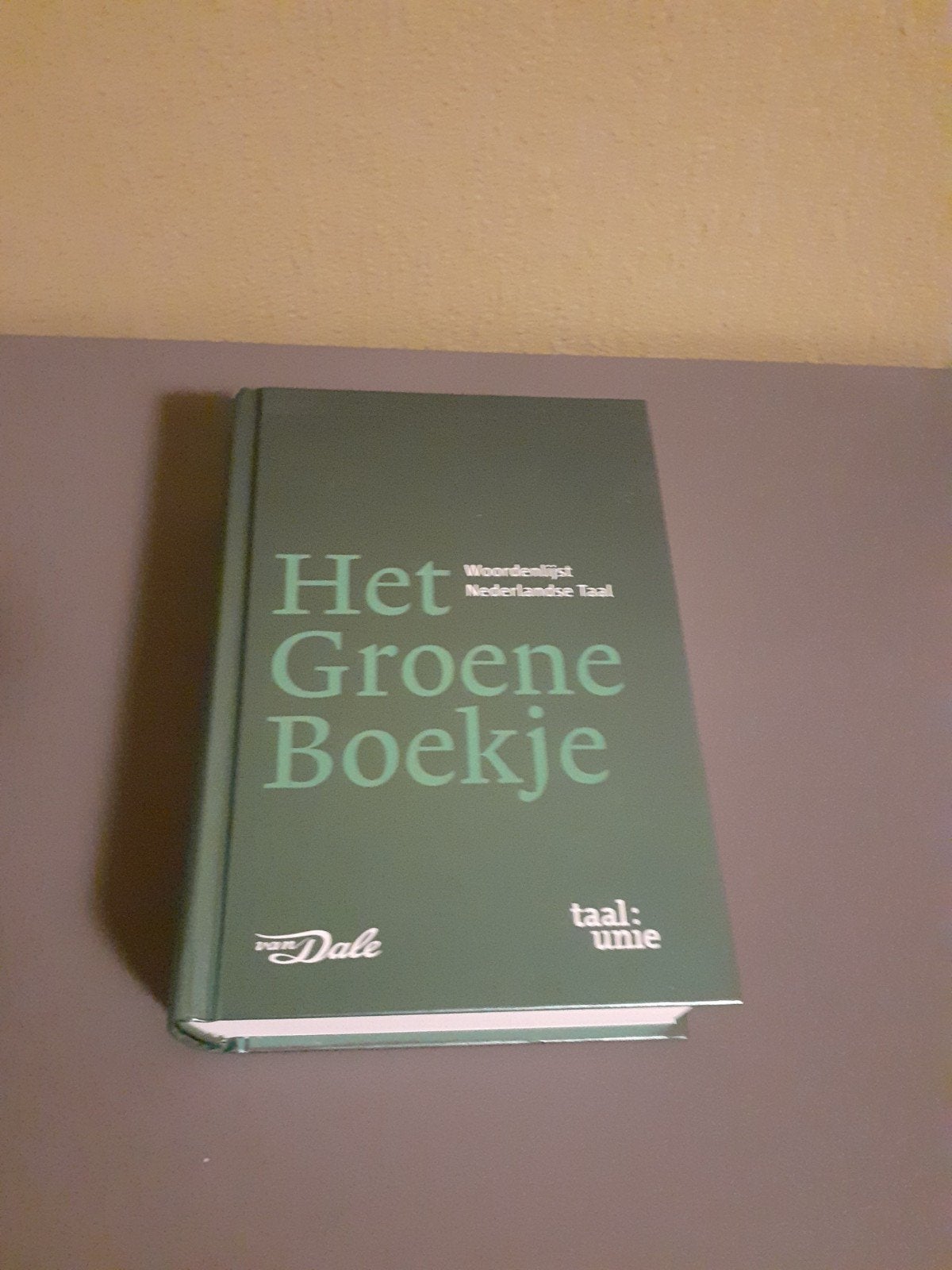 Het Groene Boekje Nederlandse taal, van Dale, Boeken, Ophalen of Verzenden, Zo goed als nieuw, Van Dale, Nederlands