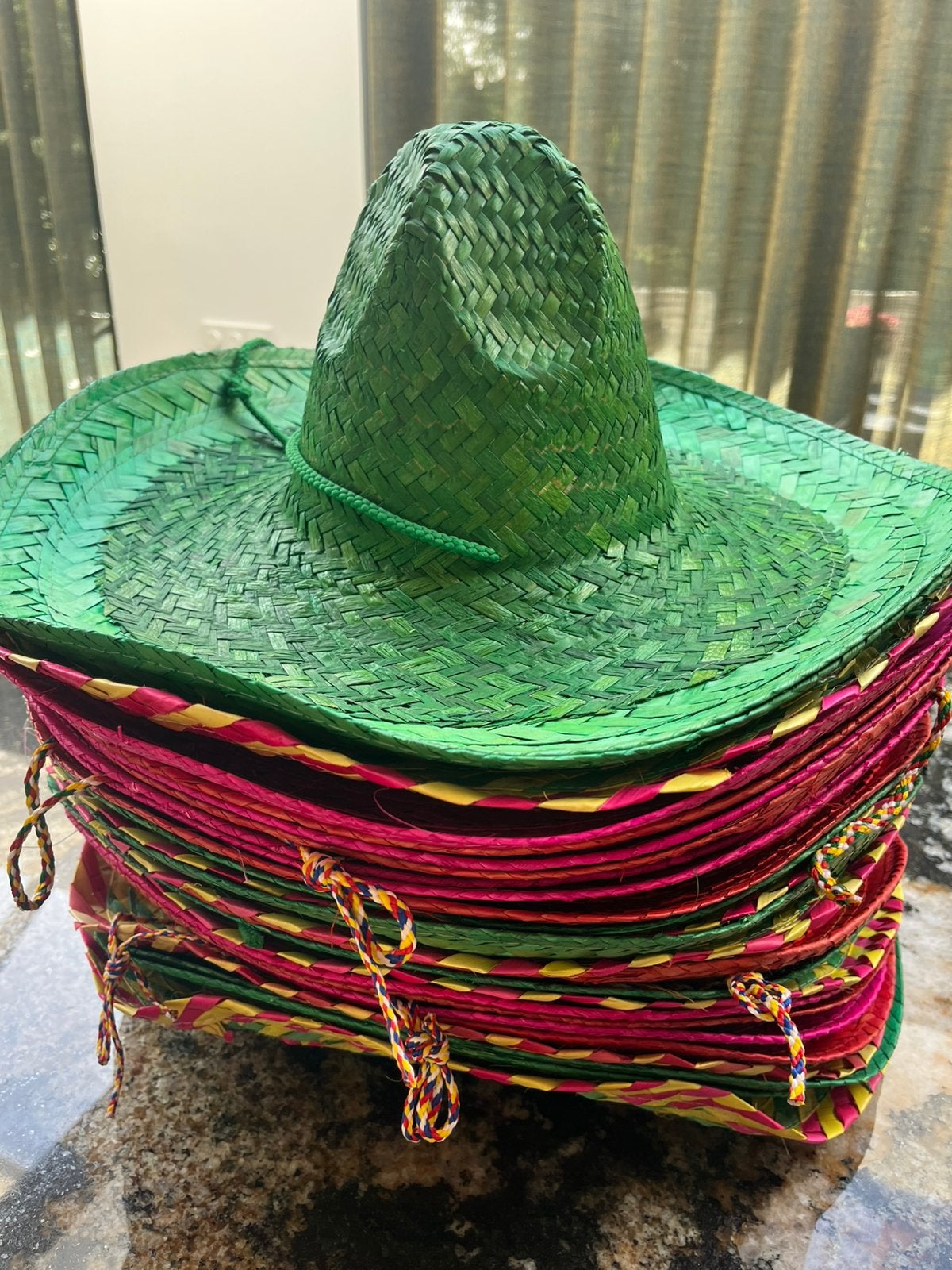 Sombrero’s diverse kleuren 28 st., Ophalen of Verzenden, Zo goed als nieuw, One size fits all