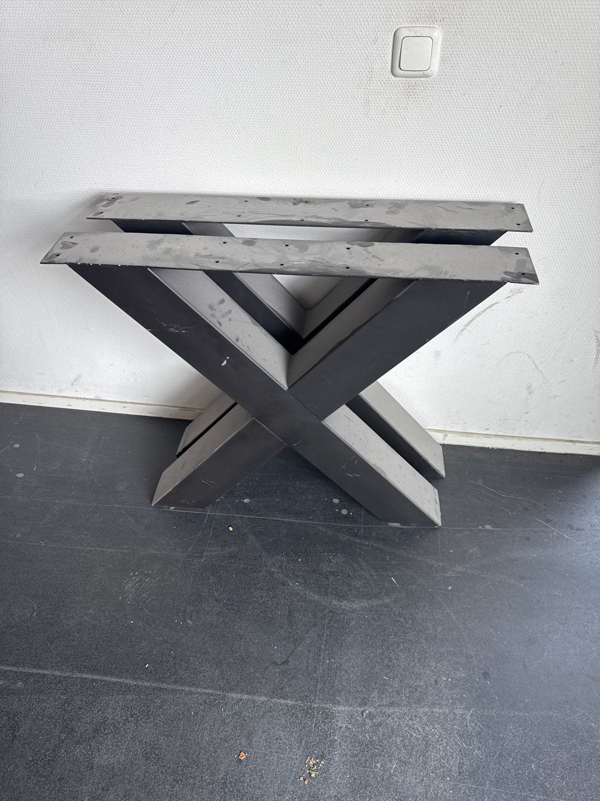 Robuuste metalen tafelpoot - X-vormig onderstel, Ophalen, Tafelpoot, Gebruikt, 50 tot 100 cm