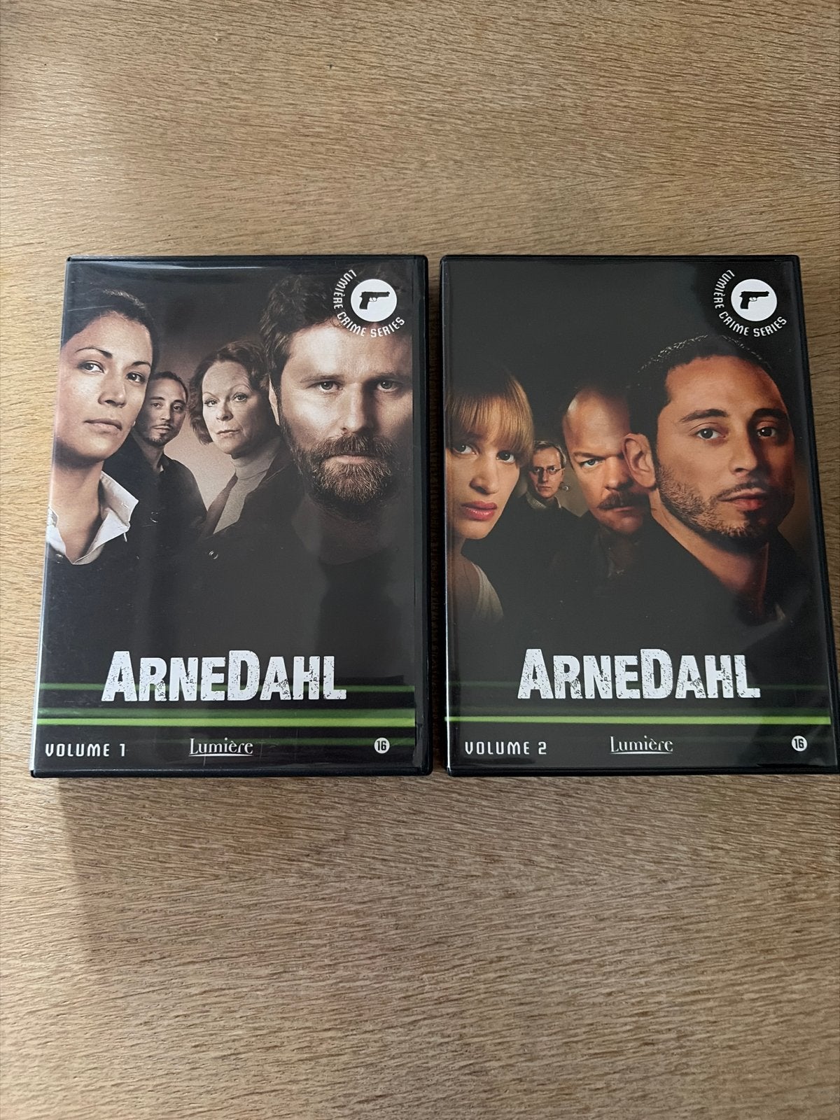 Arne Dahl - Volume 1 & 2 (Lumière Crime Series), Vanaf 16 jaar, Verzenden, Zo goed als nieuw, Detective en Krimi
