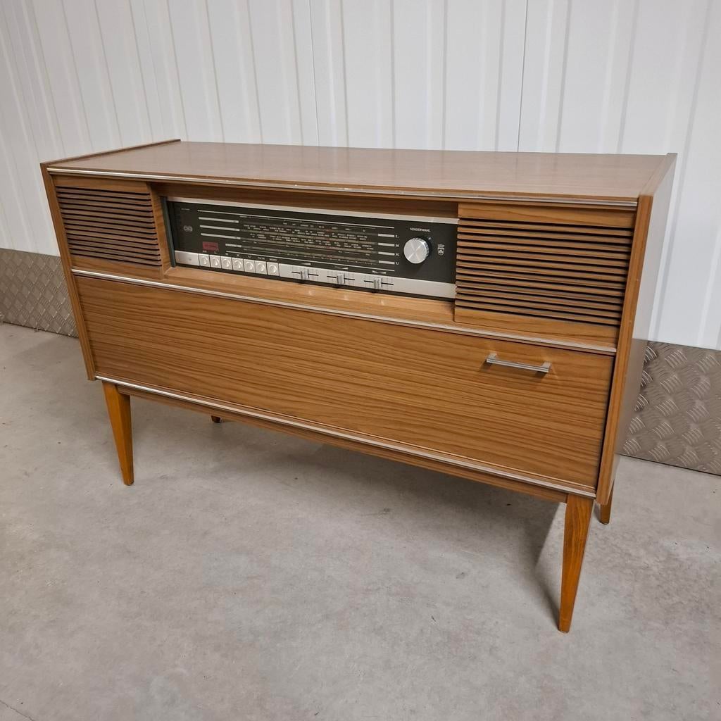 Vintage begin jaren 70 radiomeubel Grundig, Ophalen