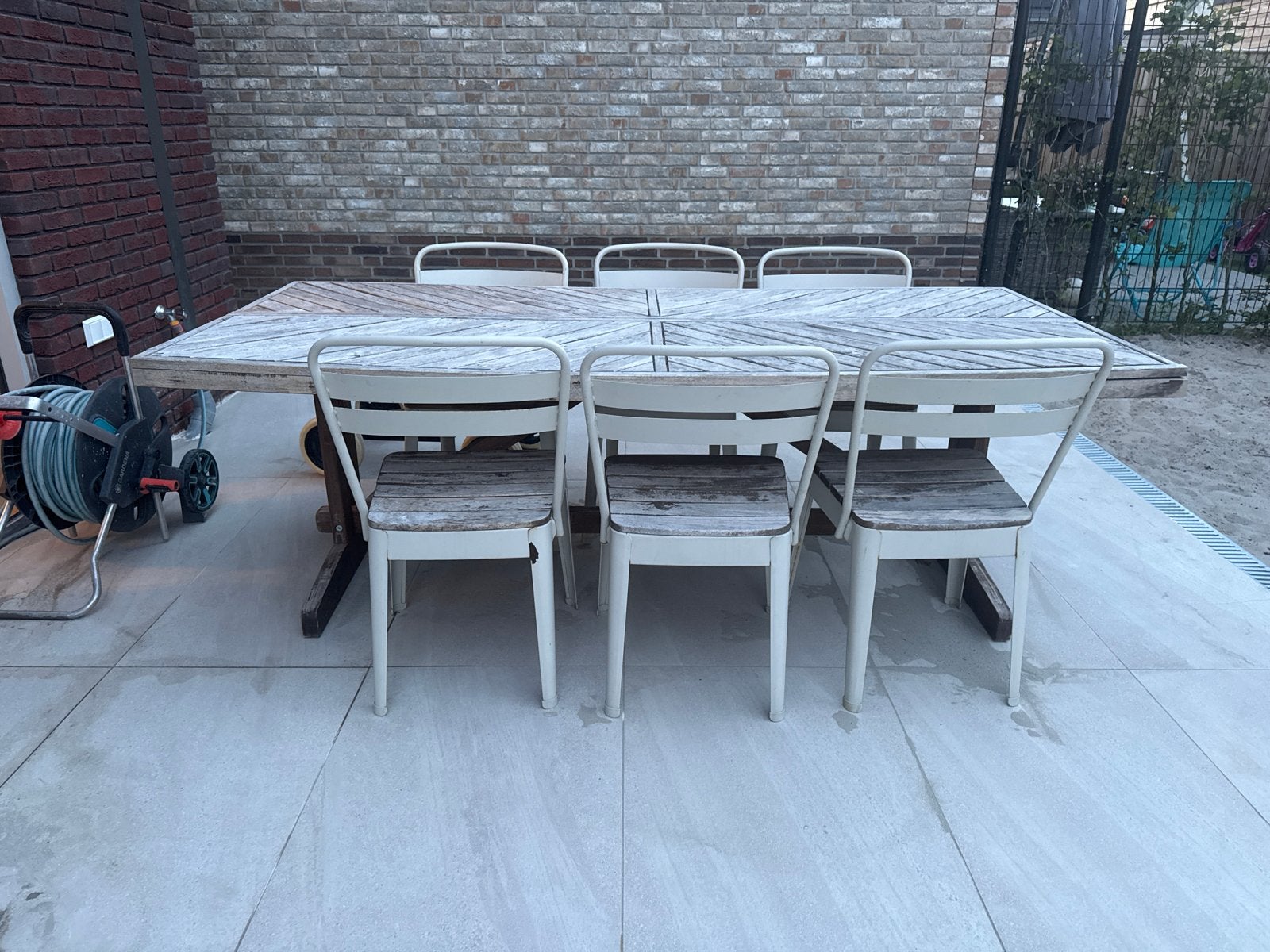 Robuuste houten tuintafel met 6 stoelen, Ophalen, Gebruikt, Rechthoekig, Hout