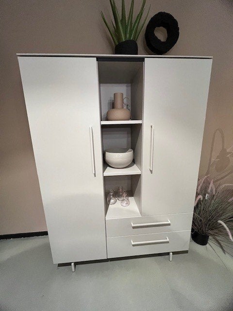 Moderne Wandkast (124 cm) – VAN € 1.129,- VOOR € 790,-, Ophalen, Kunststof, Sommelsdijkse haven 19, 100 tot 150 cm