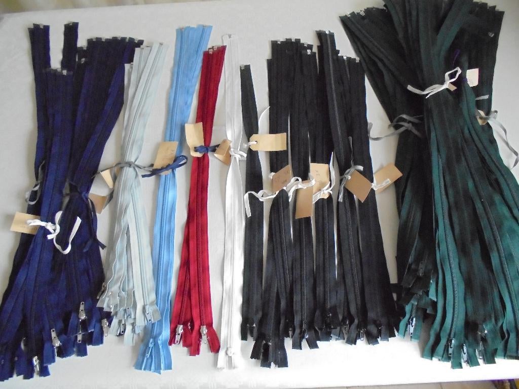 Spiraal ritsen div kleuren en lengtes nieuwe, Hobby en Vrije tijd, Naaien en Fournituren, Ophalen of Verzenden, Nieuw, Rits of Sluiting
