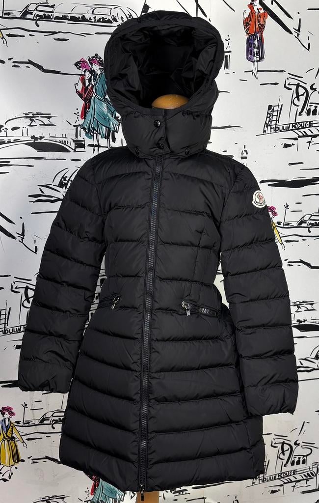 Moncler all black charpal winterjas meisje maat 8 (780 euro), Kinderen en Baby's, Kinderkleding | Maat 128, Moncler EU, Zo goed als nieuw