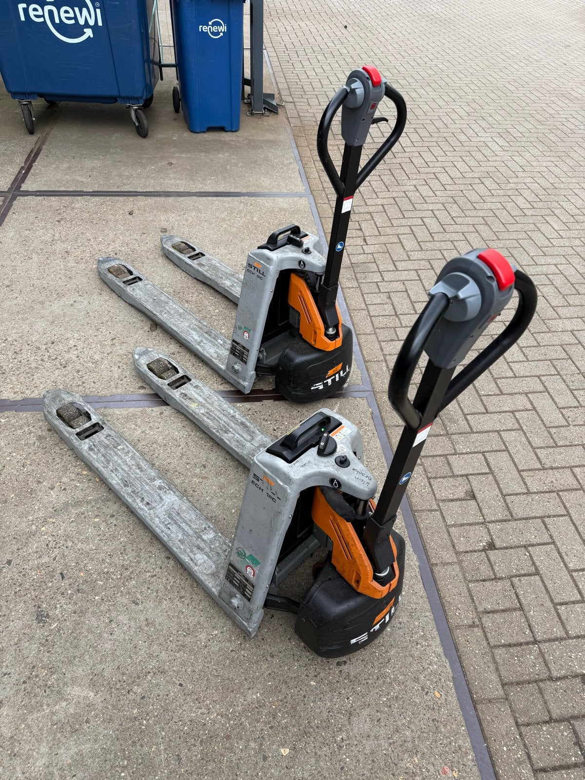Still Elektrische pompwagens met Li-ion accu en lader, Doe-het-zelf en Verbouw, Palletwagens en Pompwagens, Ophalen, Gebruikt
