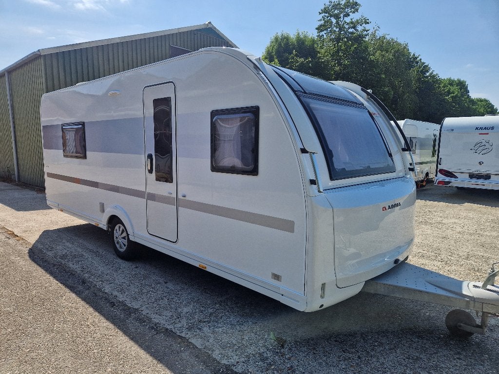 Adria Adora 572 UT, Mover Enkele bedden Voortent 26450,- !!, Bedrijf, Adria, Info@adria.nl, 5 tot 6 meter