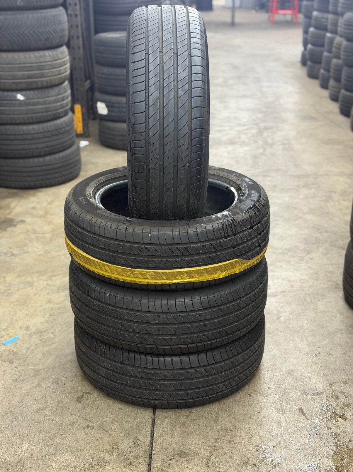4x 205 55 17 Michelin zomer demo zgan €75,- pst all incl!, Ophalen, Zomerbanden, Band(en)