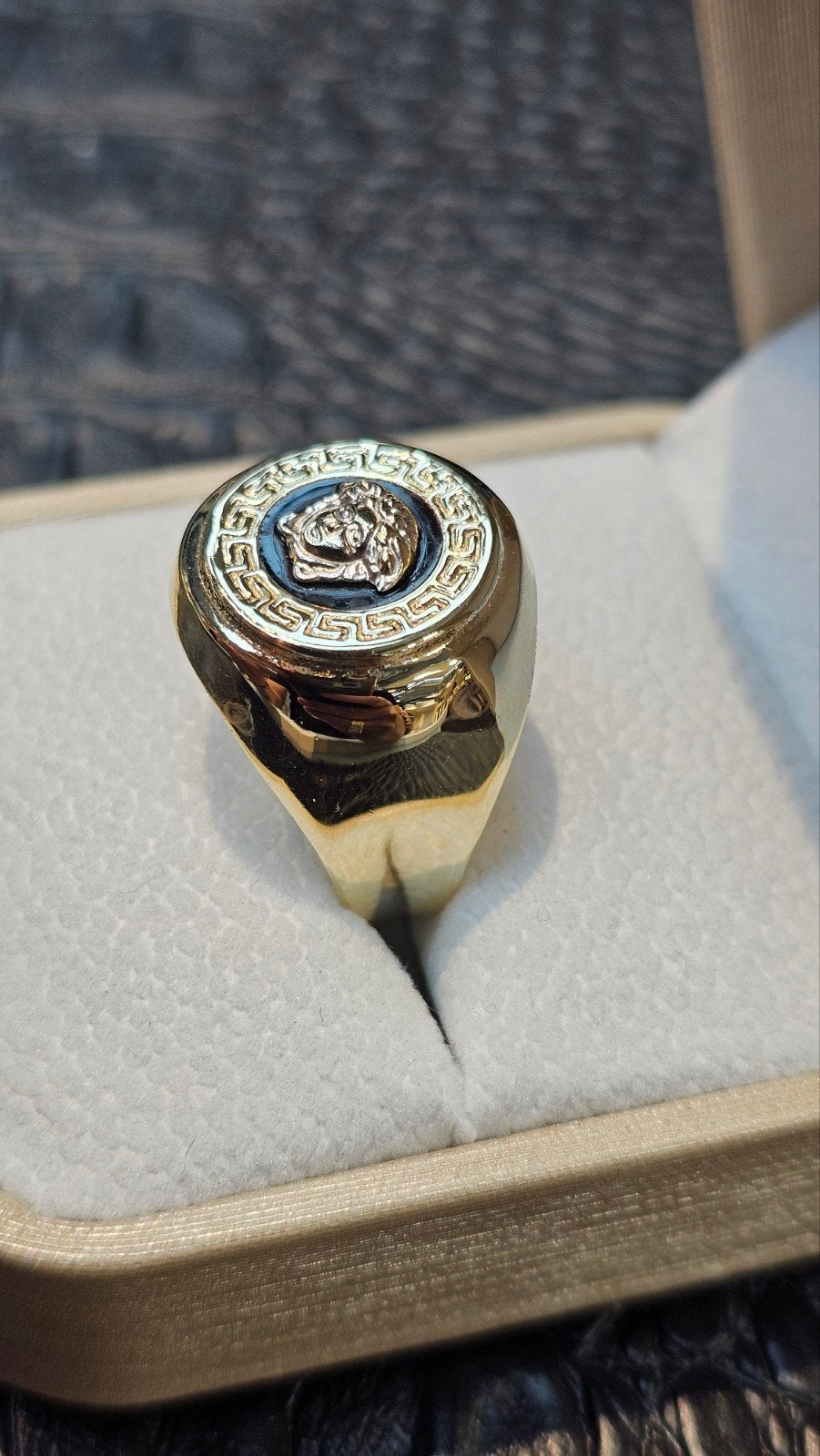Prachtige Medusa Versace 14k gouden ring, 19 tot 20, Heer, Nieuw, Ophalen of Verzenden
