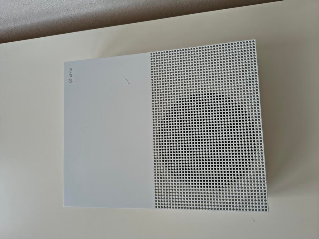 Xbox One S 1TB met controller - Uitstekende staat, Spelcomputers en Games, Spelcomputers | Xbox One, Zo goed als nieuw, Xbox One S