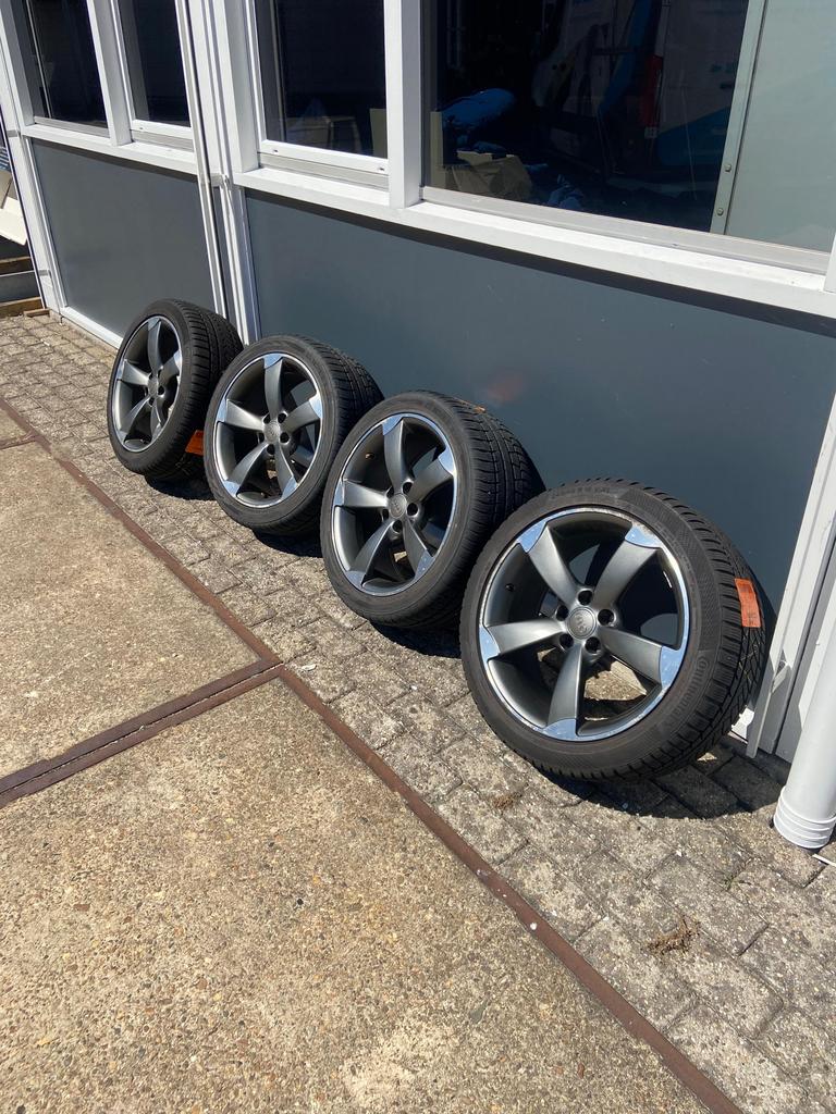Zgan winterbanden 245/40 R 18 V XL + lichtmetalen velgen, 18 inch, Band(en), Personenwagen, Gebruikt