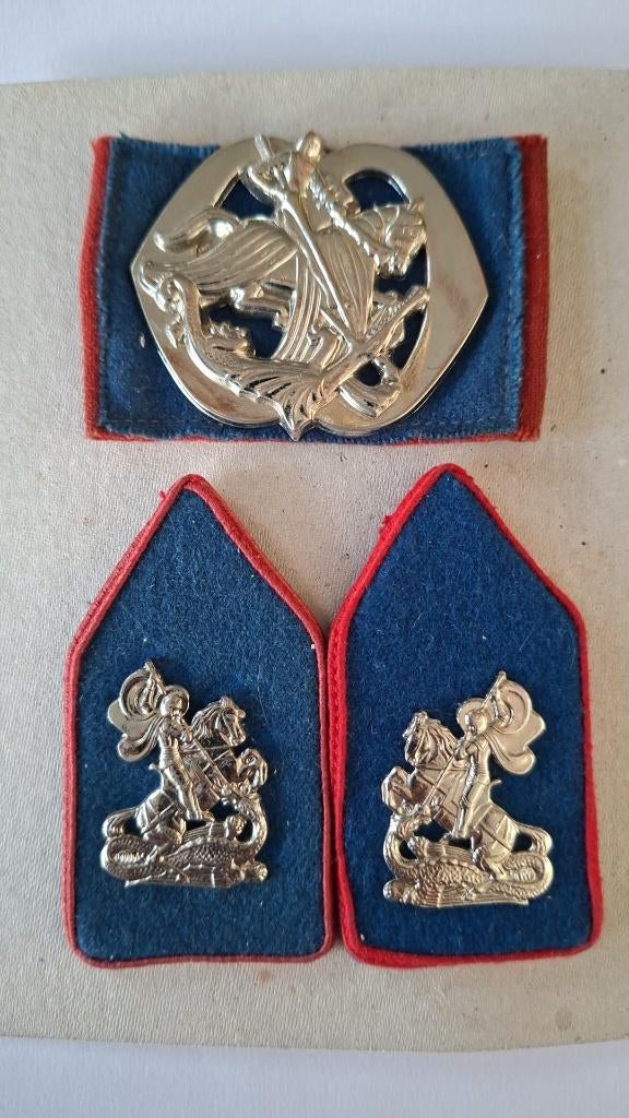 Baret emblemen & kraagspiegels 2, Verzamelen, Ophalen of Verzenden, Landmacht, Nederland, Embleem of Badge