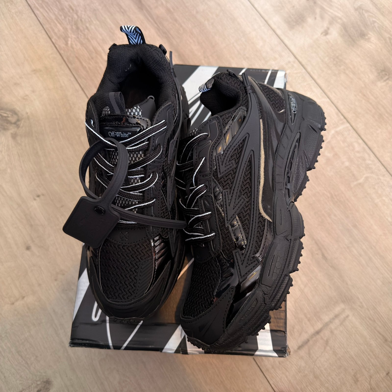 Off White Be Right Back - maat 41, 42, 43, 44, Kleding | Heren, Schoenen, Zwart, Nieuw, Ophalen of Verzenden, Sneakers of Gympen