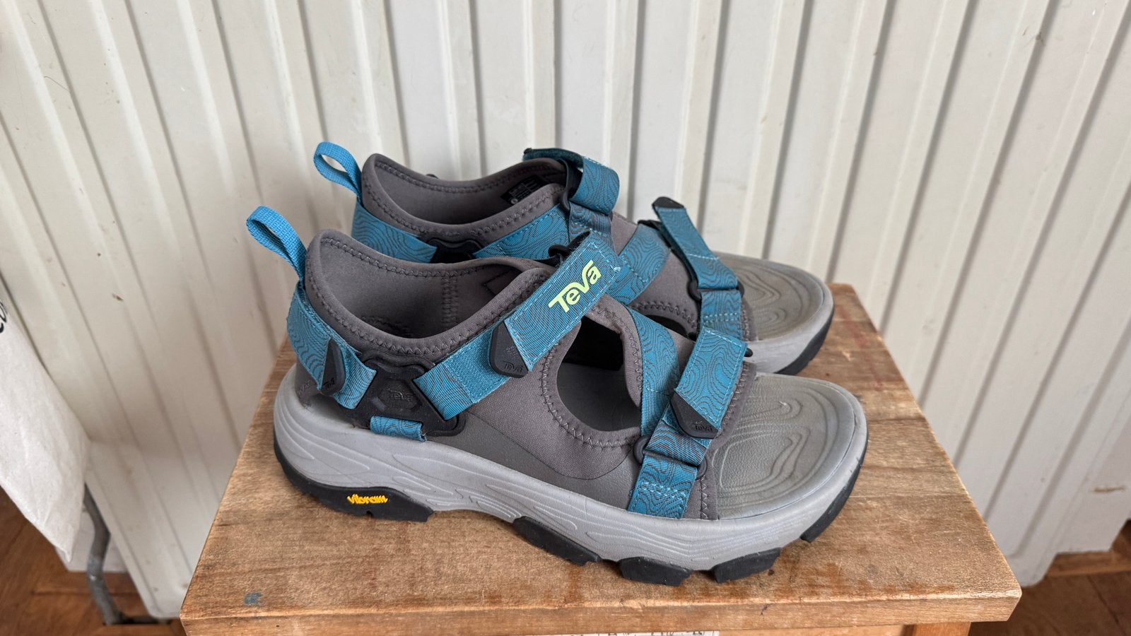 Teva Sandalen - Comfortabele en Stevige Outdoorsandalen, Kleding | Heren, Schoenen, Sandalen, Blauw, Ophalen of Verzenden, Zo goed als nieuw