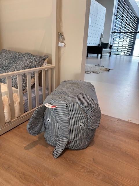 OYOY Erik Elephant Poef, Ophalen, Nieuw