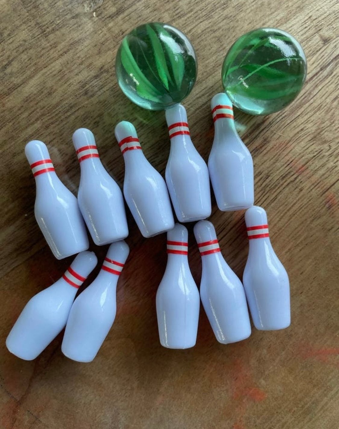 Mini bowling set met 10 kegels en 2 glazen ballen, Kinderen en Baby's, Verzenden, Gebruikt, Jongen of Meisje