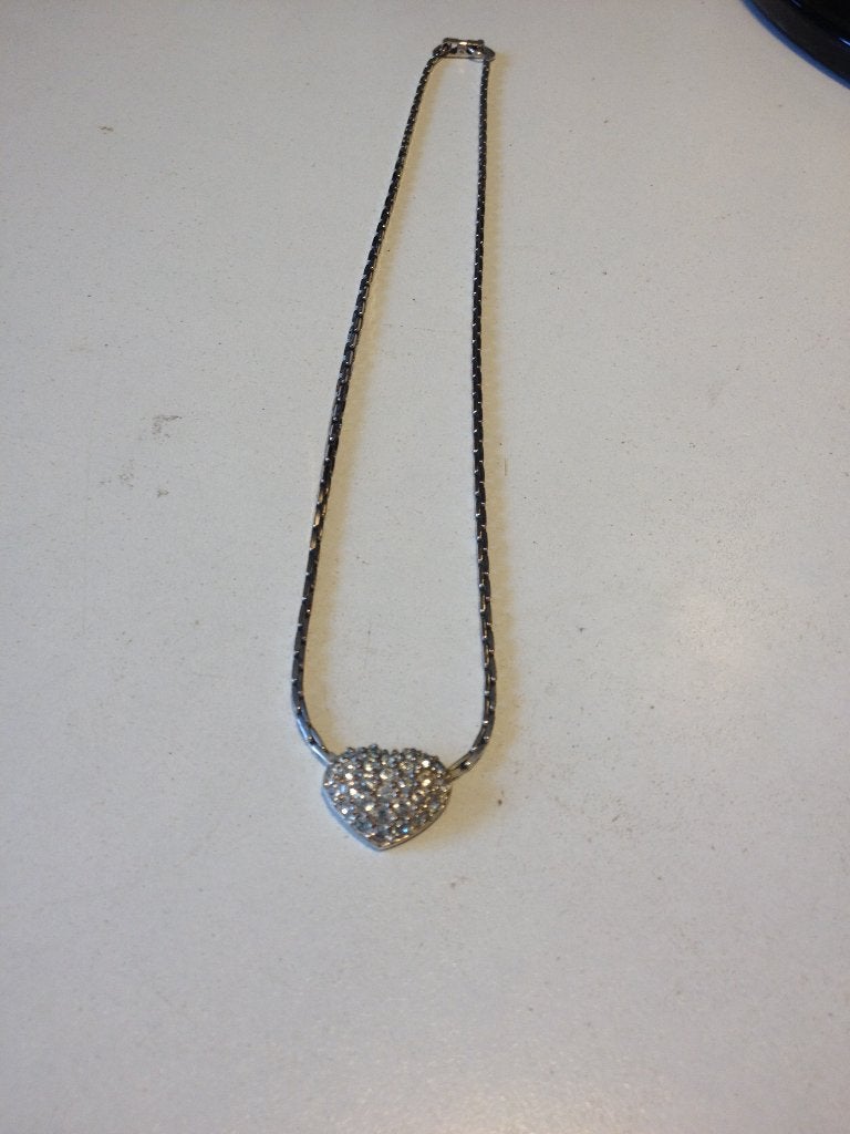Ketting zilverkleurig van swarovski, Verzamelen, Swarovski, Verzenden, Zo goed als nieuw, Sieraad of Horloge