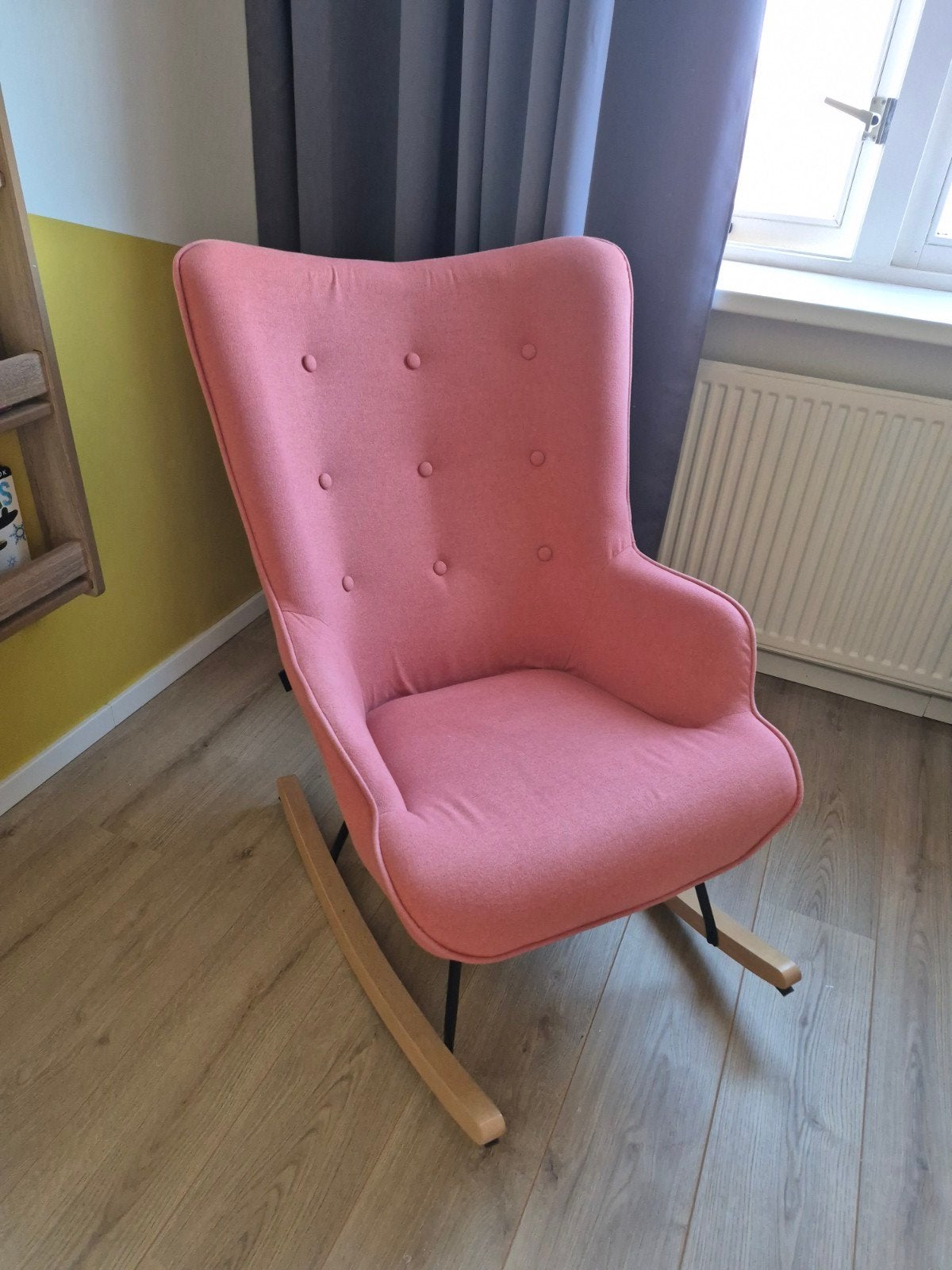 Schommelstoel roze Beliani rocking chair, Ophalen, Zo goed als nieuw, 100 tot 125 cm, 50 tot 75 cm