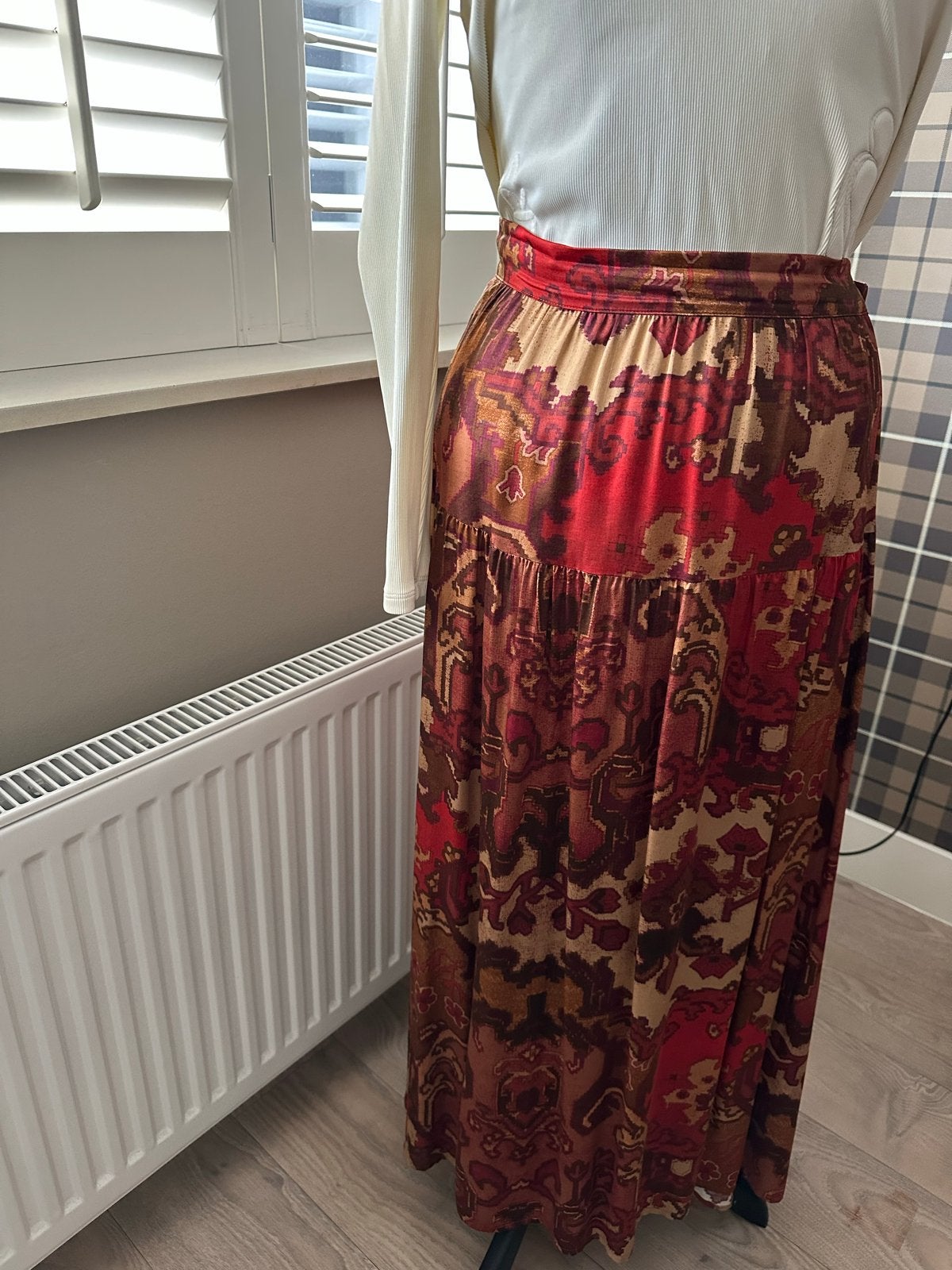 Caroline Biss Maxi Rok Maat 42 - Rood/Bruin Print, Kleding | Dames, Maat 42/44 (L), Ophalen of Verzenden, Zo goed als nieuw, Rood