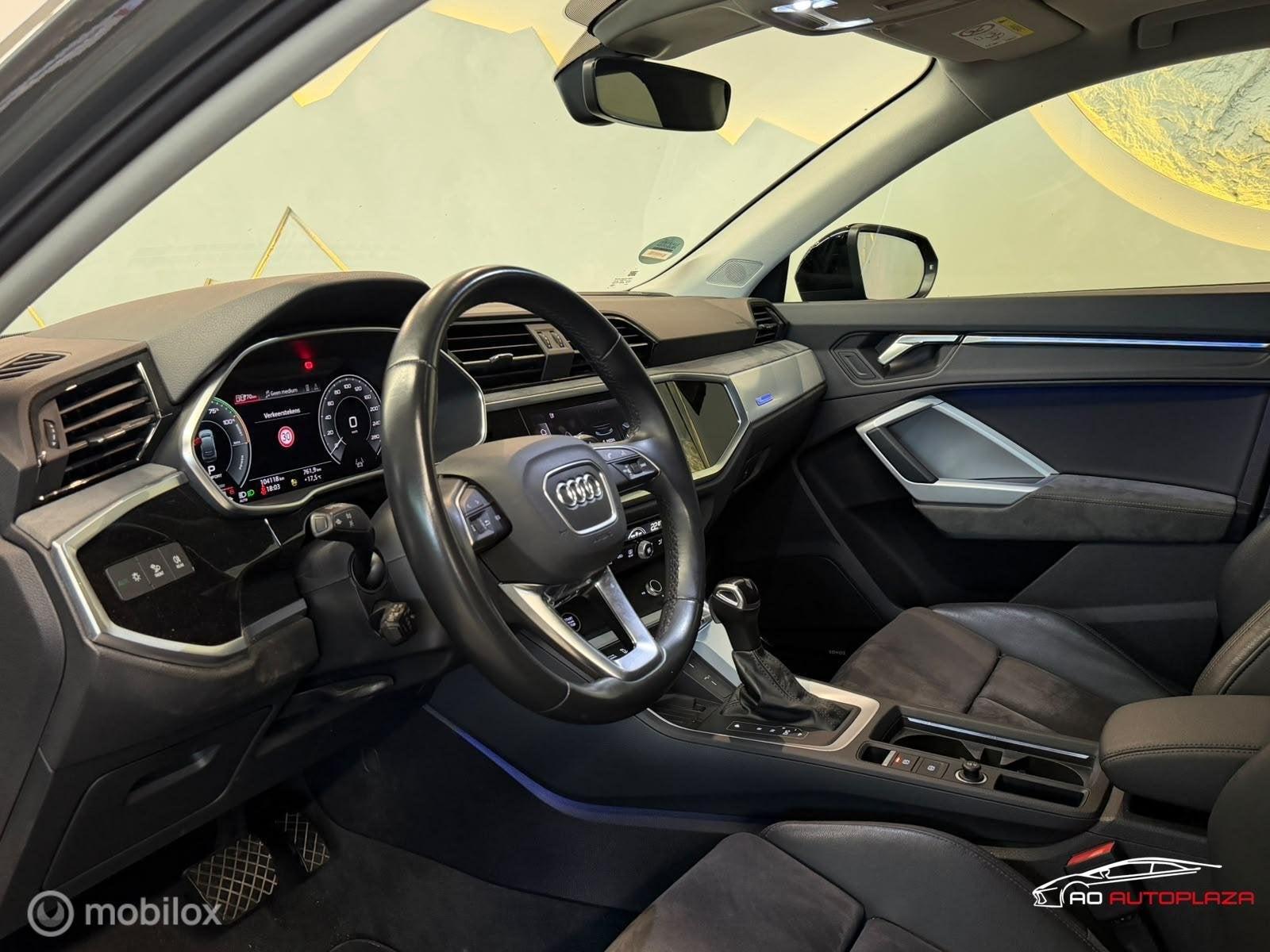 Audi Q3 Sportback 45 TFSI e S-line Panorama/RS Q3 look/Sonos, Auto's, Dealer onderhouden, Zwart, 245 pk, Hybride Elektrisch/Benzine