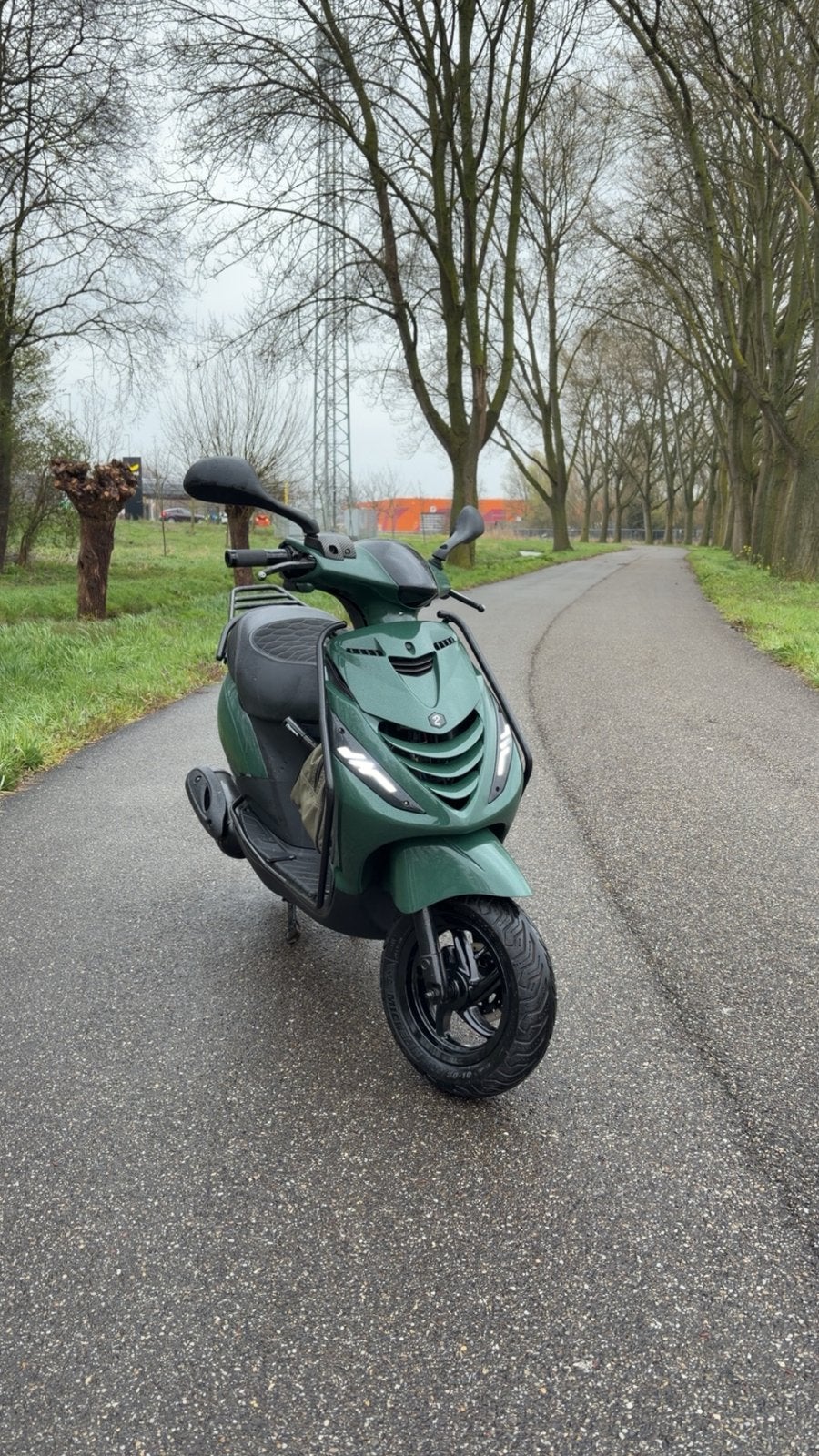 Piaggio zip 2017 80cc, Ophalen, Zo goed als nieuw, Benzine, Zip