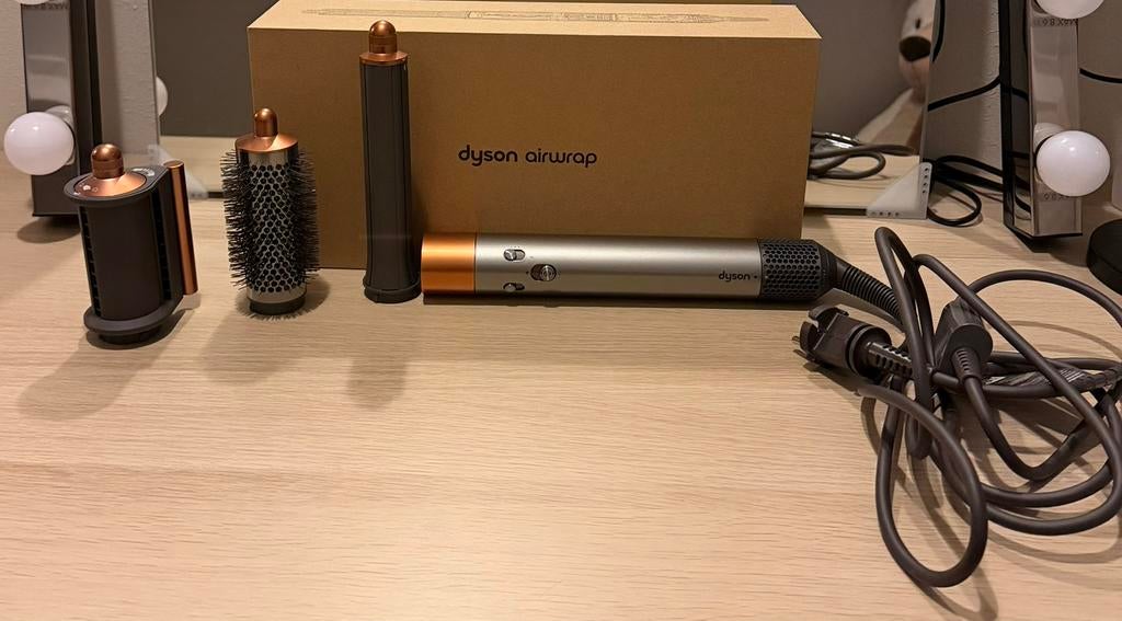 Dyson Airwrap, Ophalen, Zo goed als nieuw, Föhn of Haardroger