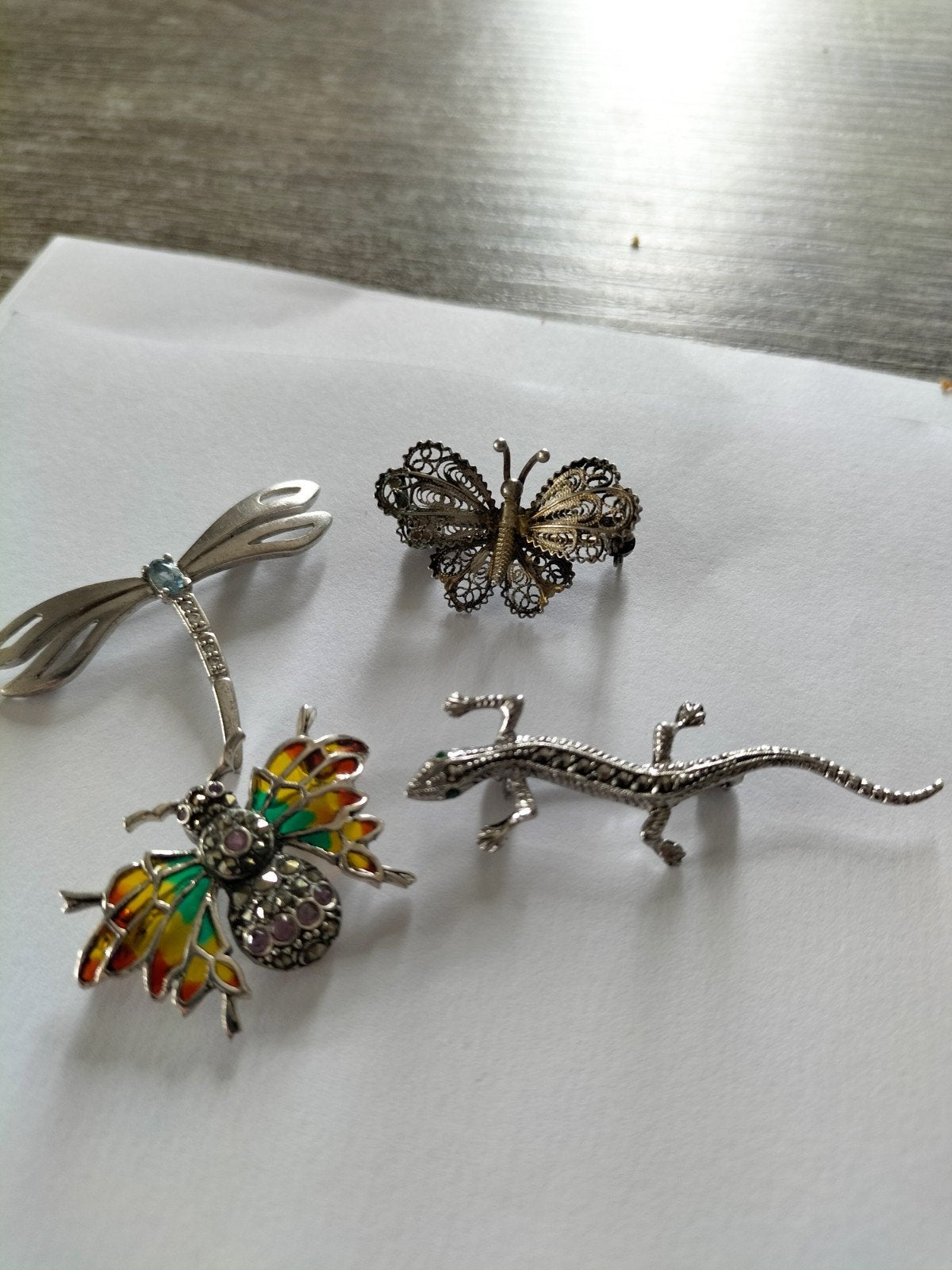 4 prachtige antieke zilveren broches., Verzenden, Zilver, Oorbellen