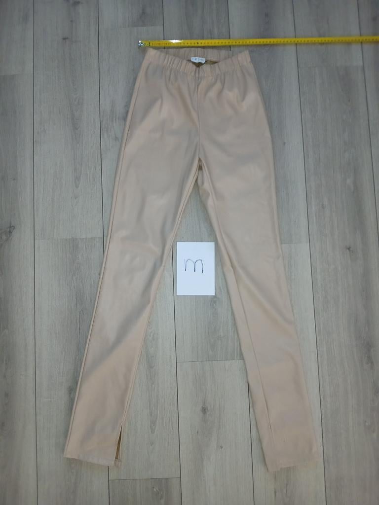 Nieuwe imitatie leren legging maat M, Kleding | Dames, Legging, EIGT PARIS, Verzenden, Beige