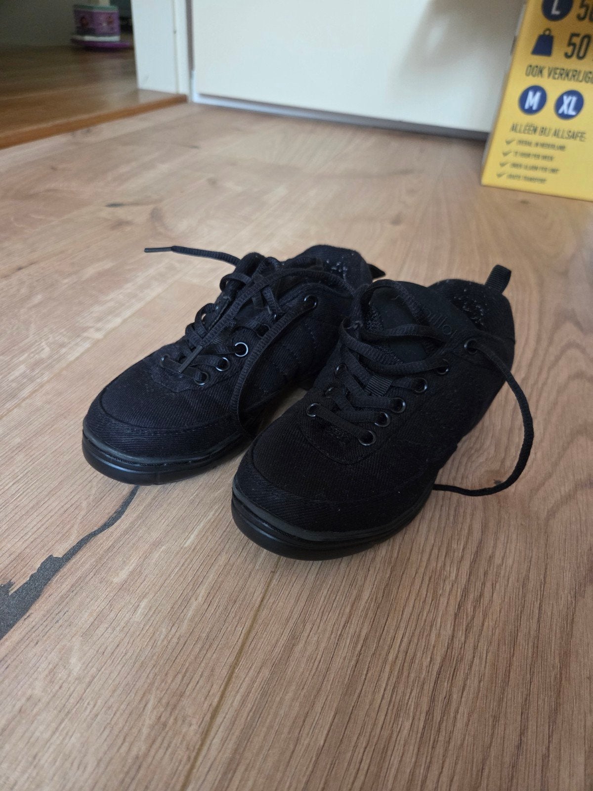 Papillon Dansschoenen Zwart Maat 34, Ophalen, Meisje, Sportschoenen, Zo goed als nieuw