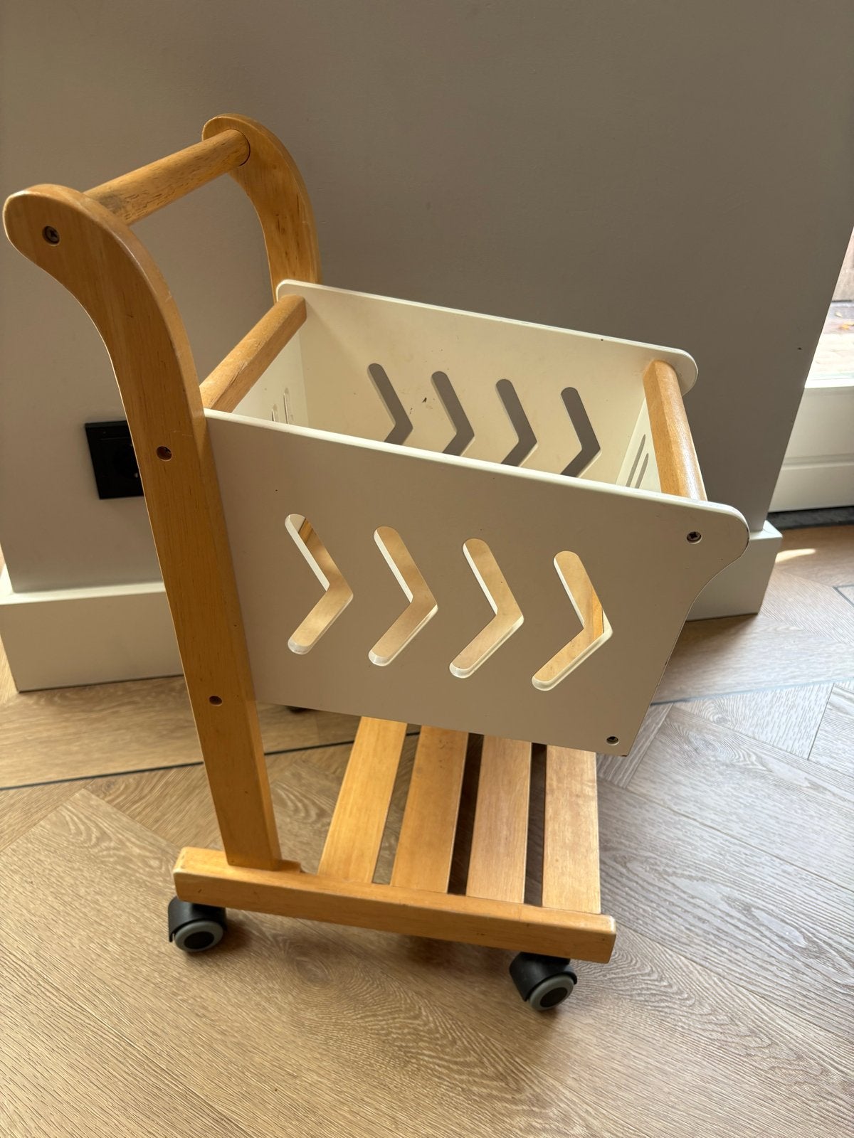 Houten speelgoedwinkelwagentje met lichte gebruikssporen, Ophalen, Gebruikt, Overige typen
