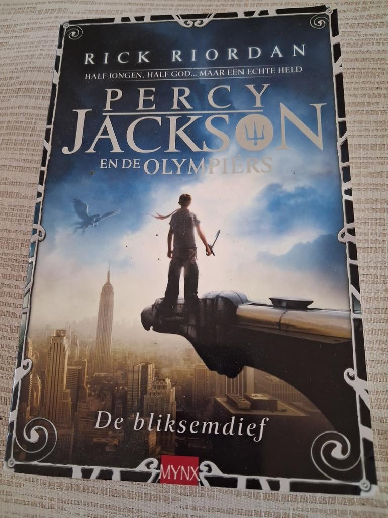 Percy Jackson en de Olympiërs: De bliksemdief in goede staat, Boeken, Ophalen of Verzenden, Gelezen