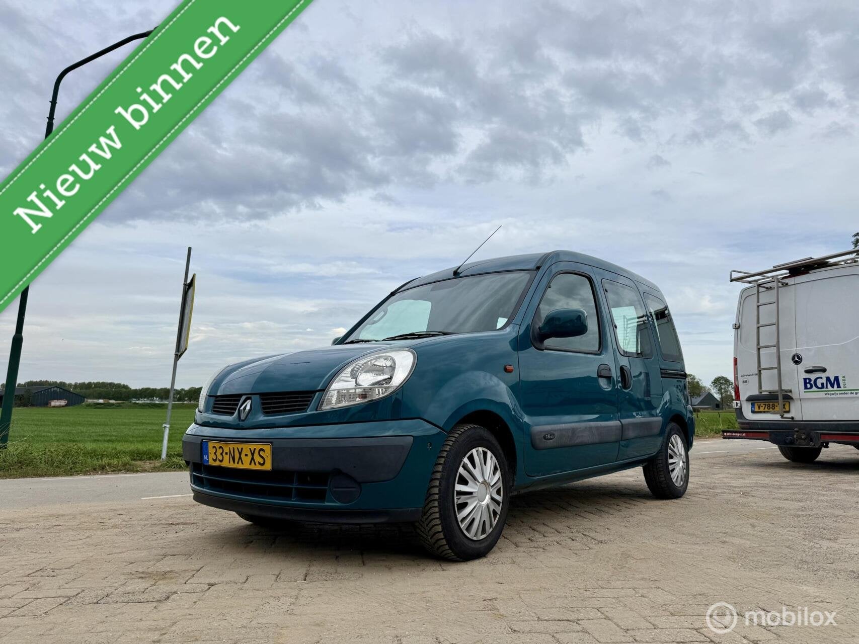 Renault Kangoo combi 1.6-16V Privilège, BJ 2004, Airco, Gebruikt, Verwarmde buitenspiegels, 49 €/maand, Origineel Nederlands