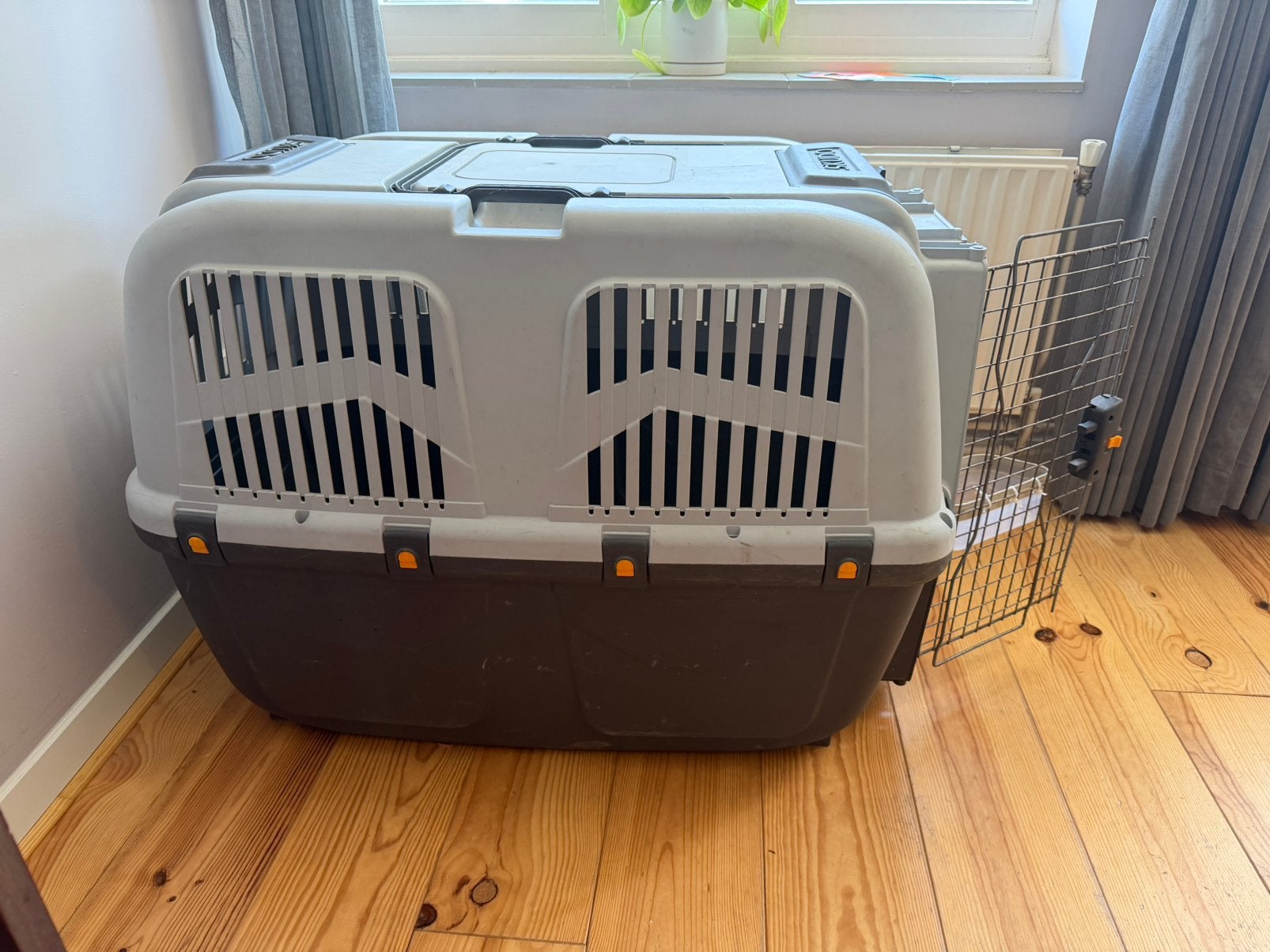 Skudo transportbox 105x83x75, Dieren en Toebehoren, Transportboxen, Zo goed als nieuw, Ophalen