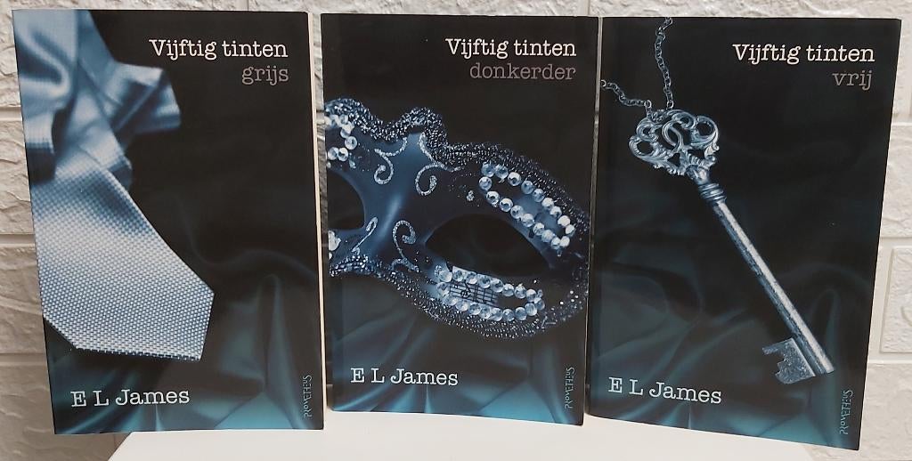 14 - Boek - Trilogie van VIJFTIG TINTEN, Ophalen of Verzenden, Gelezen
