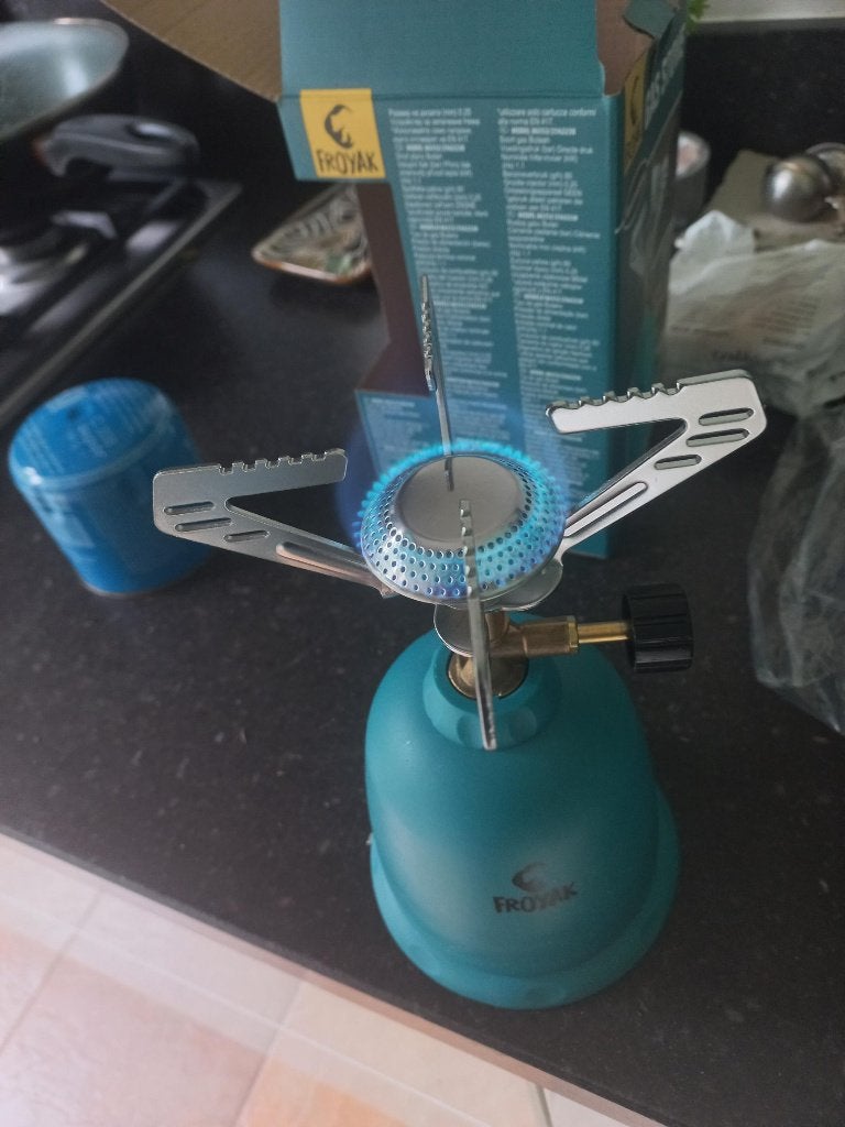 FROYAK camping gas kooktoestel gas stove12,50 E met 2 gasbus, Ophalen of Verzenden, Nieuw