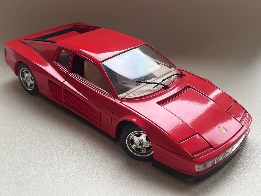 Bburago Ferrari Testarossa 1984, Hobby en Vrije tijd, Modelauto's | 1:18, Ophalen, Zo goed als nieuw, Auto, Bburago