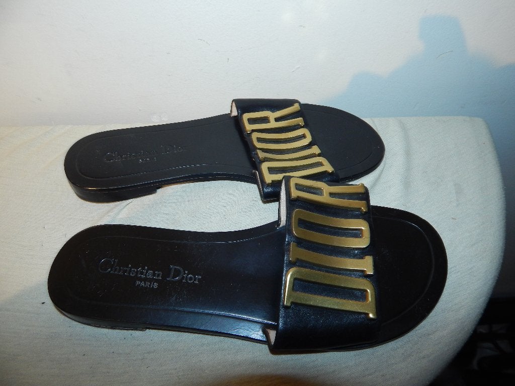 Christian Dior stylvolle sandalen zwart band goud merk 39, Zwart, Zo goed als nieuw, Dior, Sandalen of Muiltjes