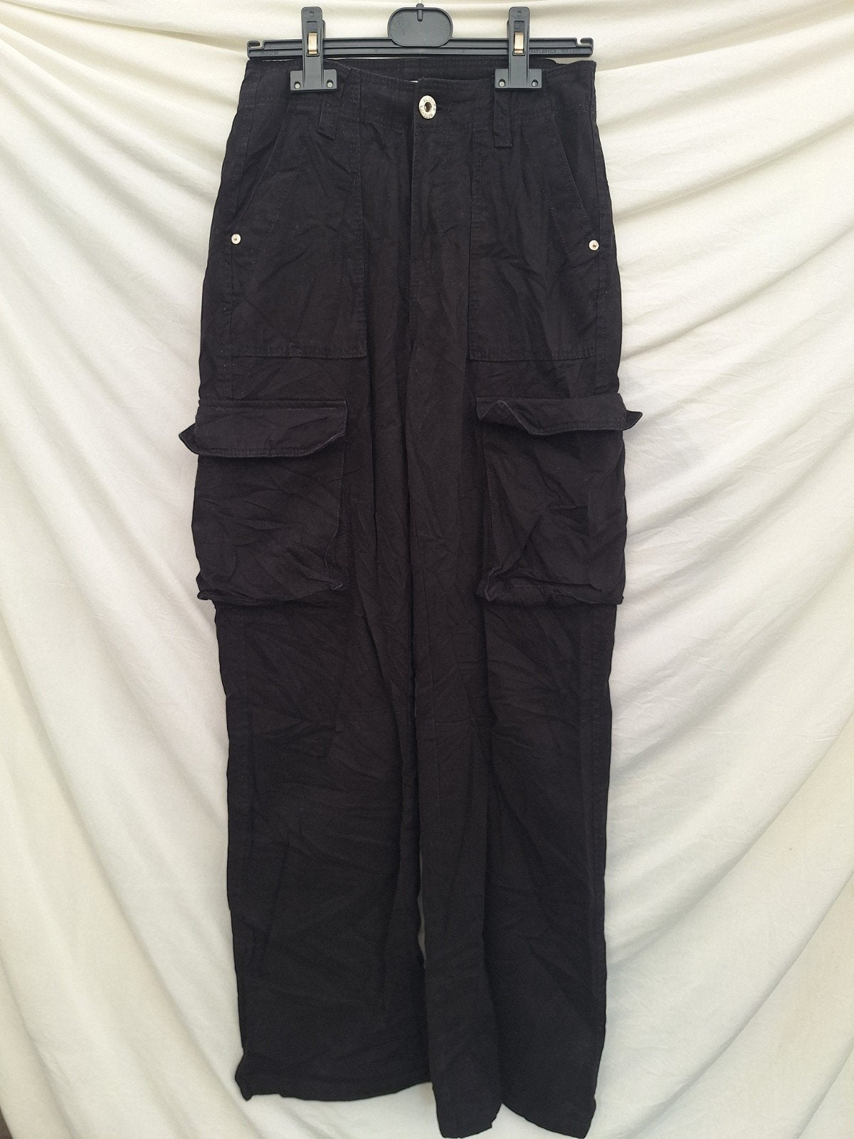 Bershka cargo broek maat xs, Ophalen of Verzenden, Gedragen, Zwart, W27 (confectie 34) of kleiner