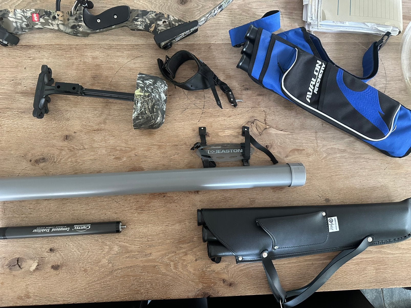 PSE Deerhunter compoundboog, boogschietset en accessoires, Ophalen, Gebruikt