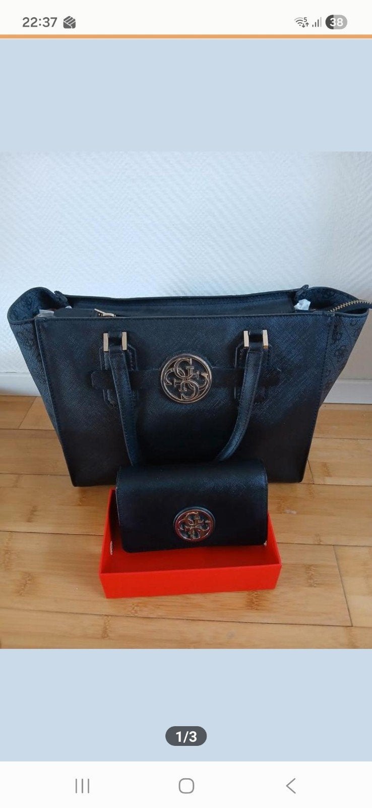 Guess tas en portemonnee maat m, Sieraden, Tassen en Uiterlijk, Tassen | Reistassen en Weekendtassen, Ophalen of Verzenden, 30 cm of meer