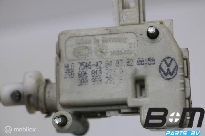 Stelelement voor tankklep VW Polo 9N 6Q6810773A, Gebruikt