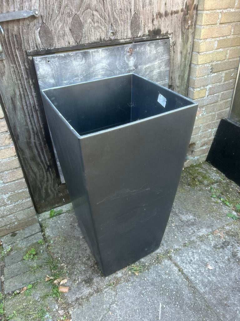 Grote Plantbak Bloembak Antraciet in nette staat, Tuin en Terras, Ophalen of Verzenden, Zo goed als nieuw, Rond, Kunststof