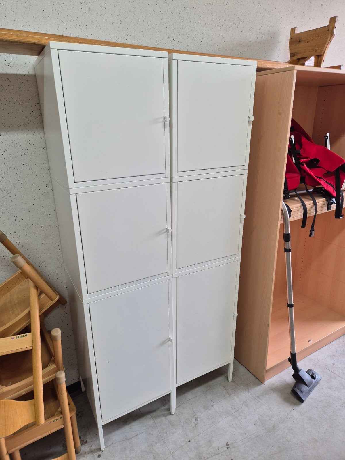 2x IKEA Hallan Locker Kast - Ideaal voor opslag, Huis en Inrichting, Kasten | Lockerkasten, Ophalen