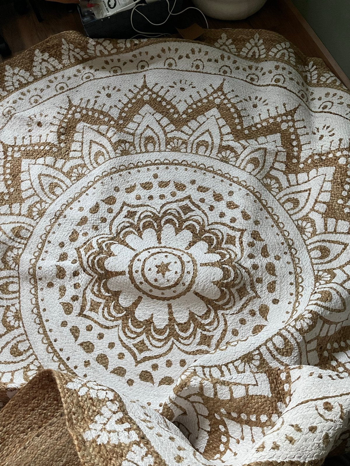 Nieuw rond gevlochten jute vloerkleed met print (210 cm), Huis en Inrichting, Stoffering | Tapijten en Kleden, Ophalen, Beige