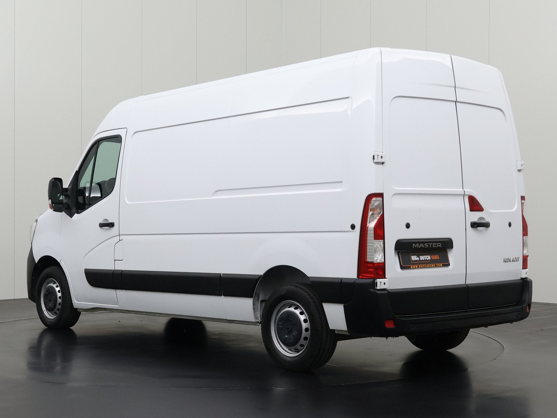 Renault Master 2.3DCi 135PK L2H2 | Multimedia | Navigatie |, Dealer onderhouden, 135 pk, Gebruikt, Euro 6
