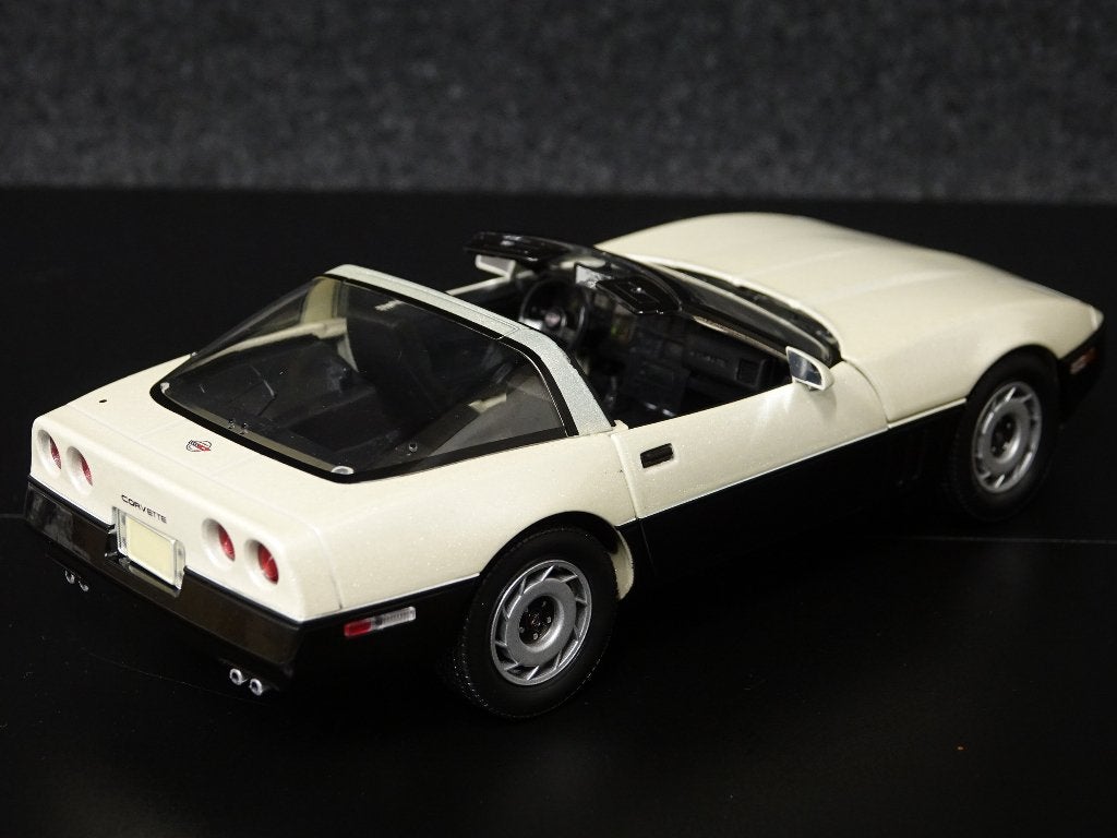 Greenlight 1:18 1986 Chevrolet Corvette C4, Overige merken, Auto, Onbekend, Nieuw